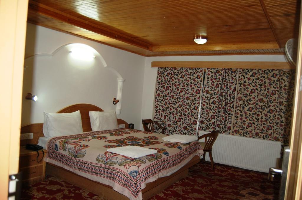 Hotel Paradise Inn Pahalgām Eksteriør billede