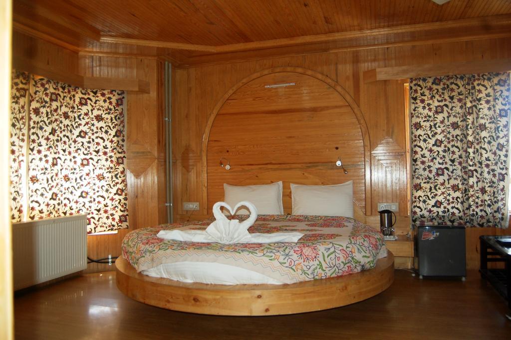 Hotel Paradise Inn Pahalgām Eksteriør billede