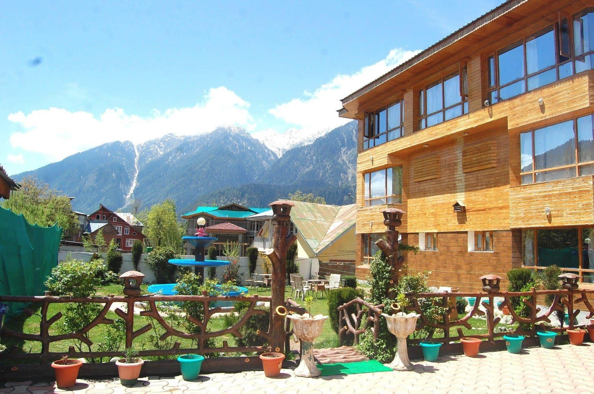 Hotel Paradise Inn Pahalgām Eksteriør billede